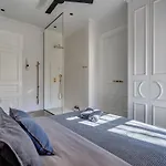 New! Luxury Old Town *