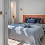 New! Luxury Old Town Apartment *