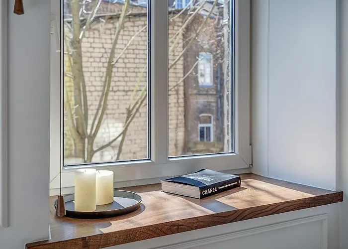 New! Luxury Old Town