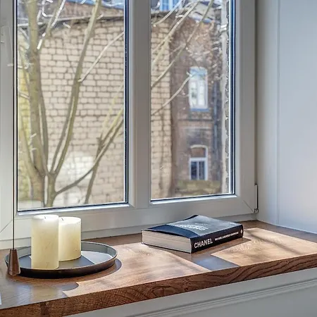 New! Luxury Old Town