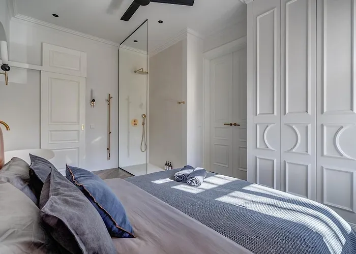 New! Luxury Old Town *